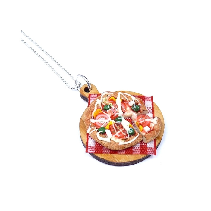 Naszyjnik deska z pizzą 2