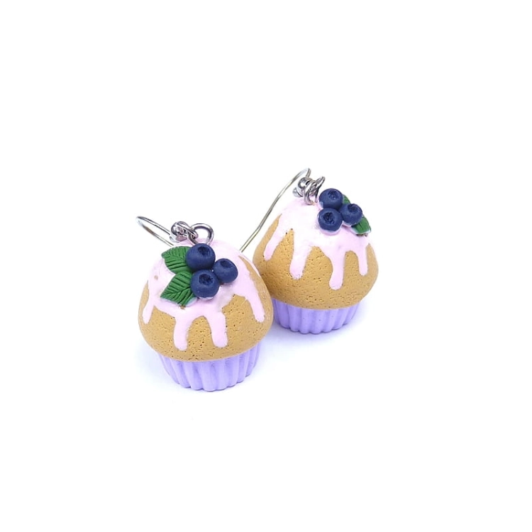 Kolczyki muffinki z polewą i jagodami