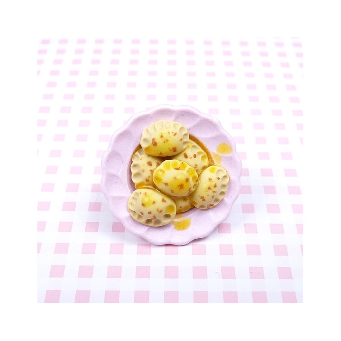 Pin-przypinka talerz z pierogami