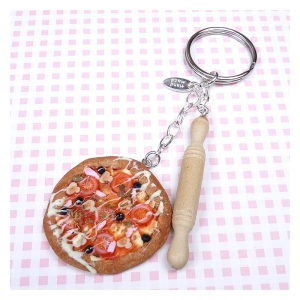 Brelok z pizzą i wałkiem