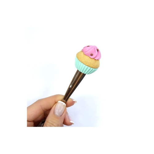 Łyżeczka z muffinką z kremem