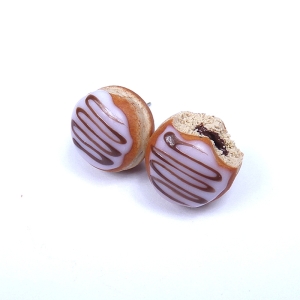 Sztyfty pączki z lukrem i czekoladą