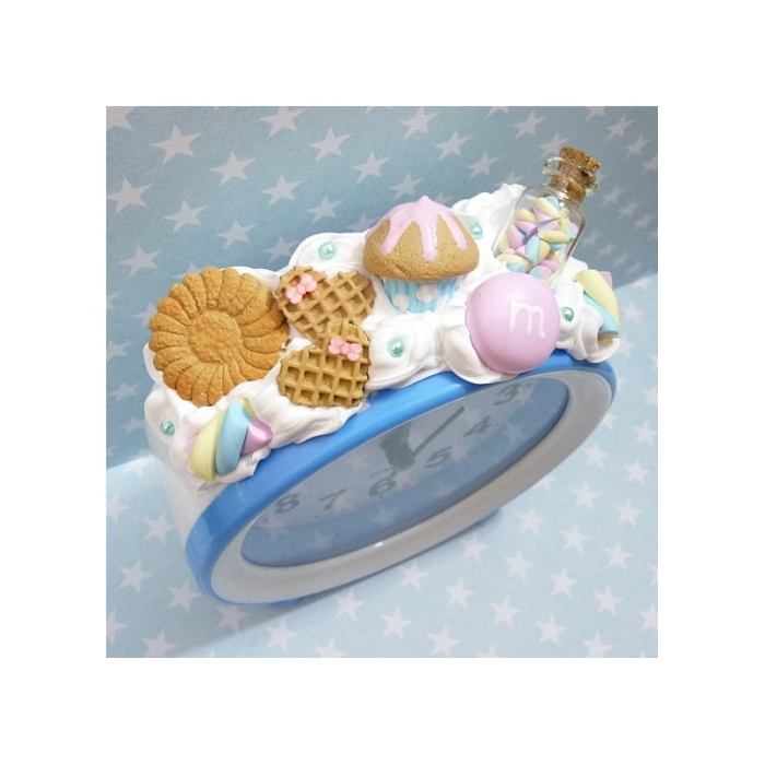 Budzik z muffinką i piankami